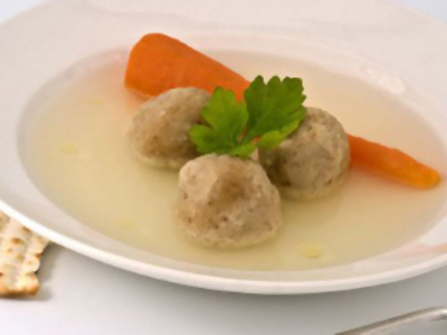Bouillon de poulet avec kneidler (recette juive polonaise)