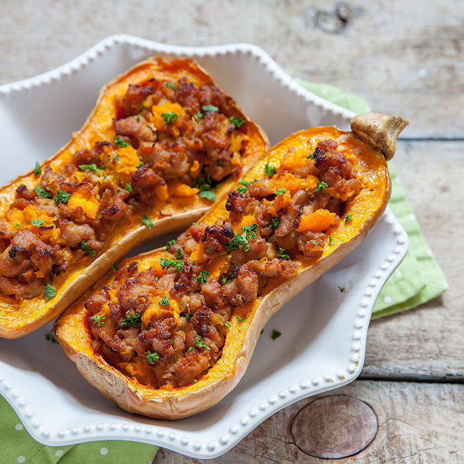 Butternut farcie à la chair à saucisse