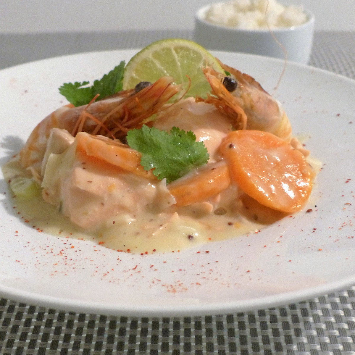 Blanquette de saumon, sauce blanche à la moutarde à l'ancienne