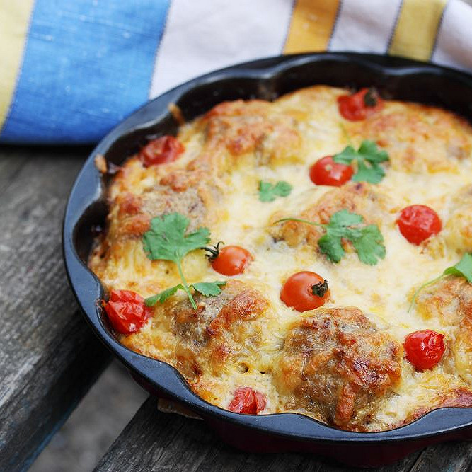 Boulettes de porc gratinées aux légumes et au reblochon